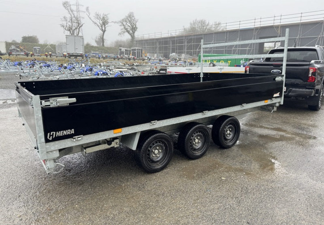 Benne basculante trilatérale 3 × 1 800 kg 3,5 t